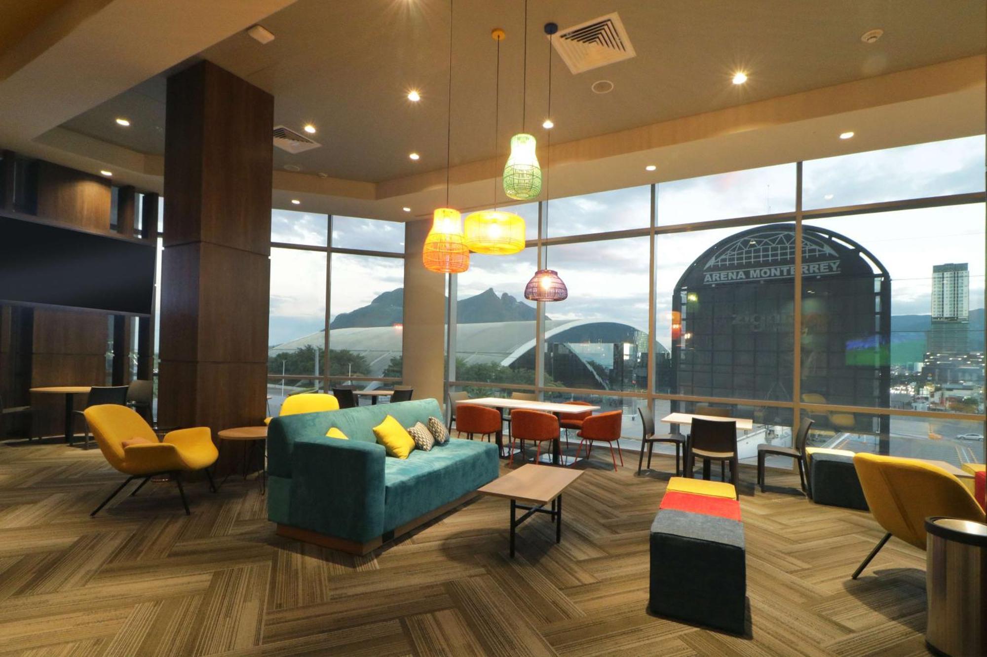 Tru By Hilton Monterrey Fundidora Hotel Exterior photo