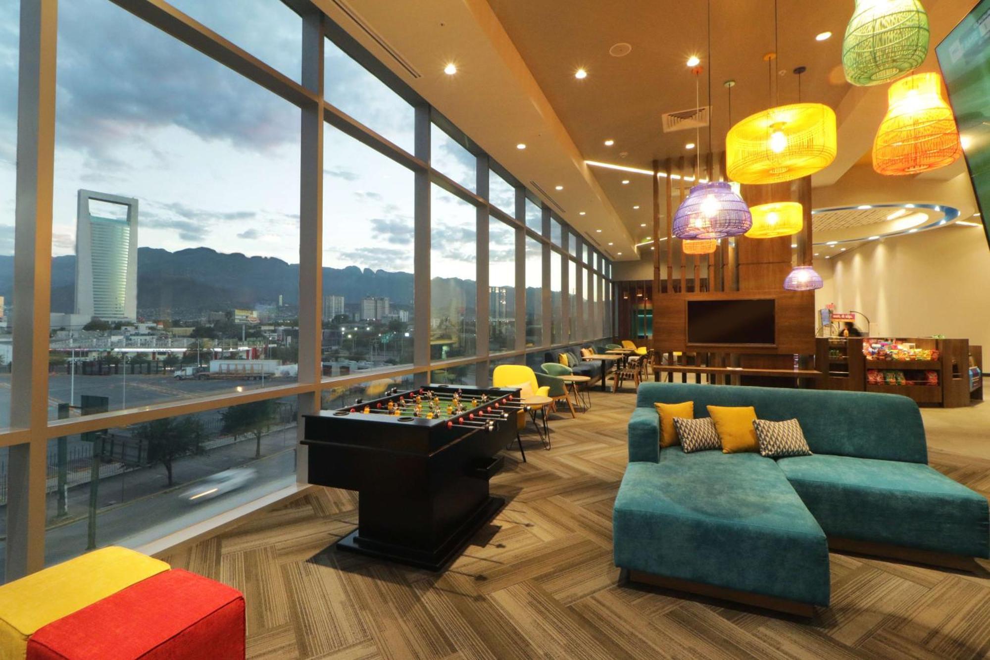 Tru By Hilton Monterrey Fundidora Hotel Exterior photo